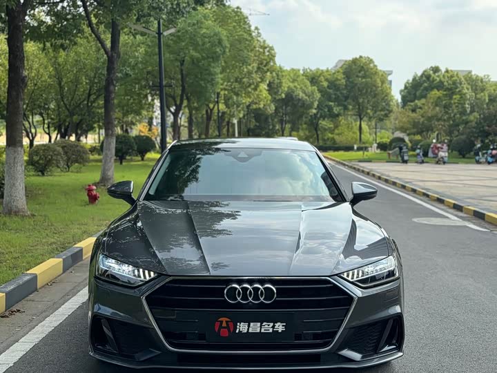 Фото 2 - Audi A7