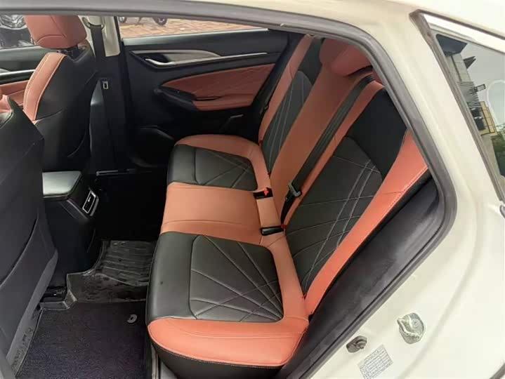 Фото 6 - Changan Eado Plus