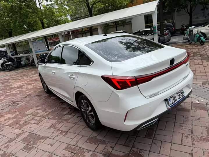 Фото 7 - Changan Eado Plus