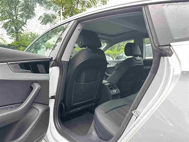 Фото 10 - Audi A5