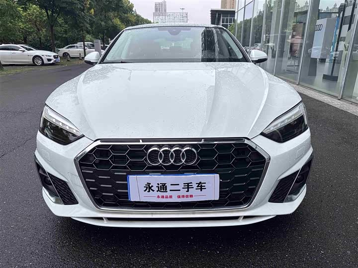 Фото 2 - Audi A5