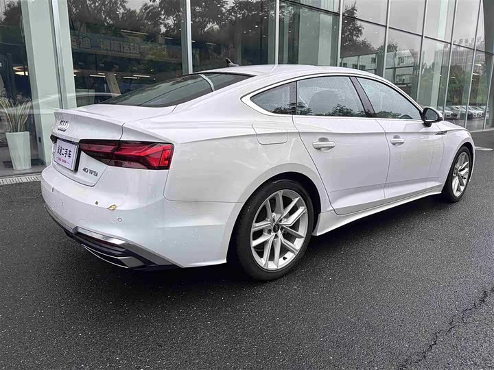 Фото 5 - Audi A5