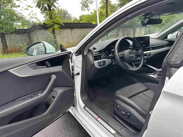 Фото 9 - Audi A5