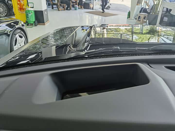 Фото 12 - Land Rover Defender