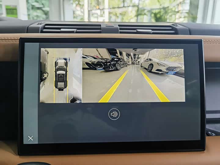 Фото 13 - Land Rover Defender