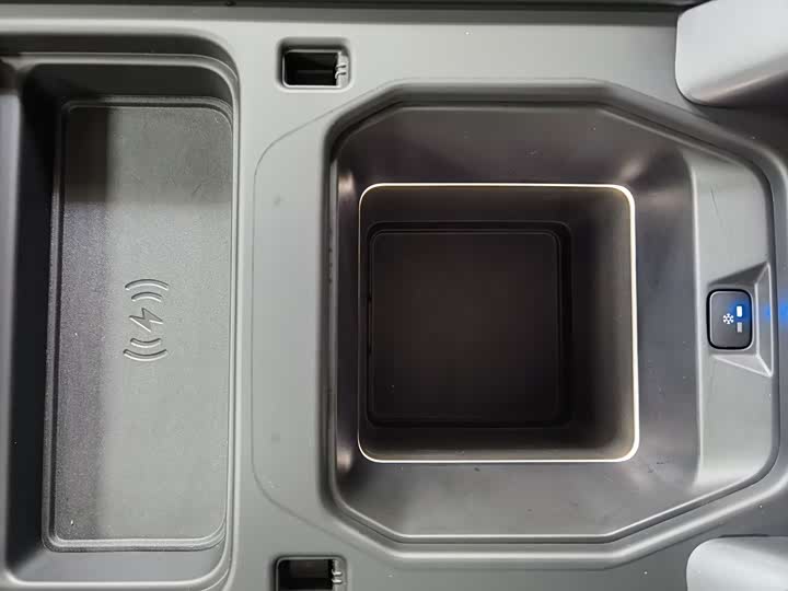 Фото 15 - Land Rover Defender