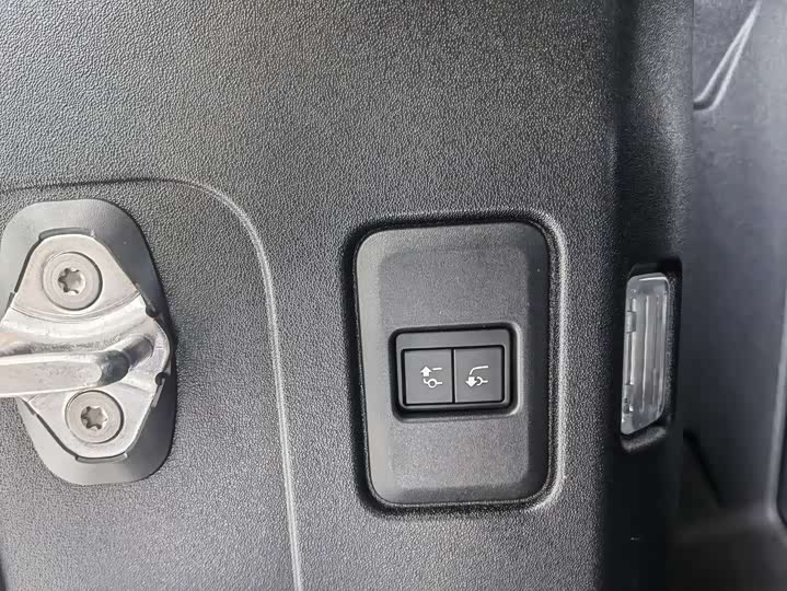 Фото 20 - Land Rover Defender