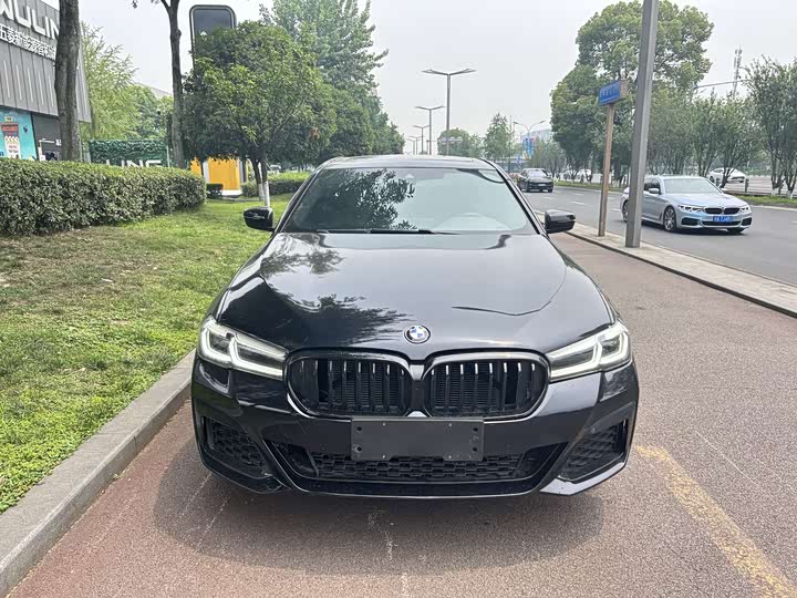 Фото 2 - BMW 5 Series