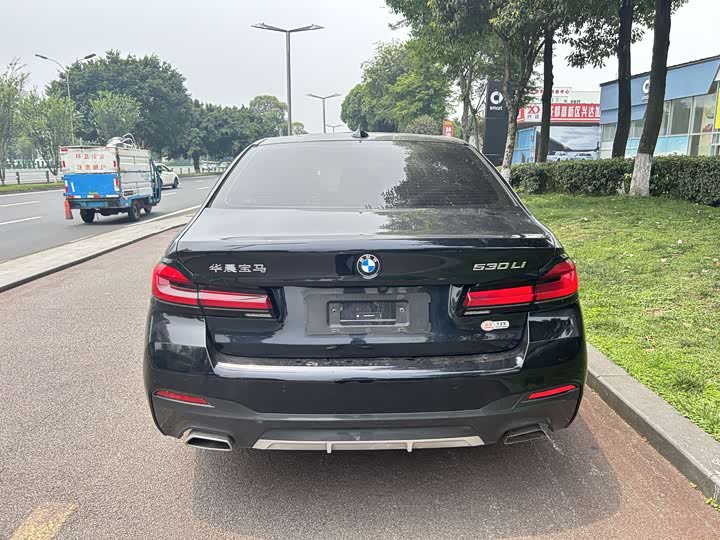 Фото 8 - BMW 5 Series