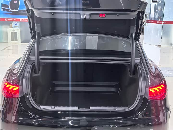 Фото 12 - Mercedes-Benz EQE