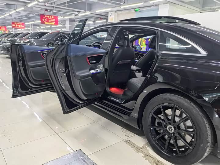 Фото 17 - Mercedes-Benz EQE