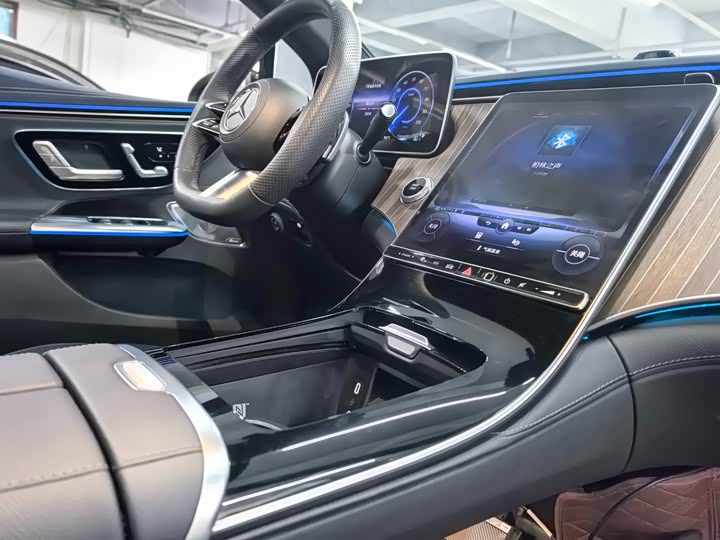 Фото 30 - Mercedes-Benz EQE