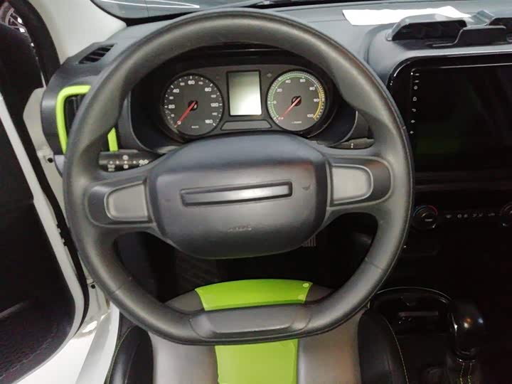 Фото 11 - Roewe Clever