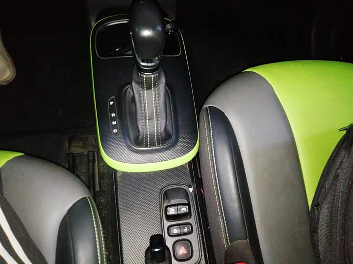 Фото 14 - Roewe Clever