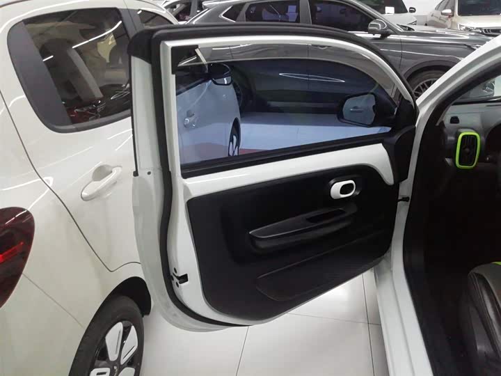 Фото 28 - Roewe Clever