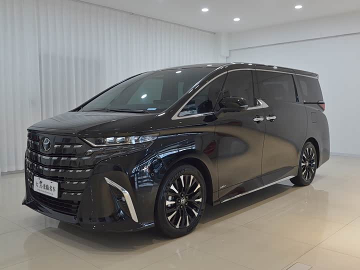 Фото 1 - Toyota Alphard