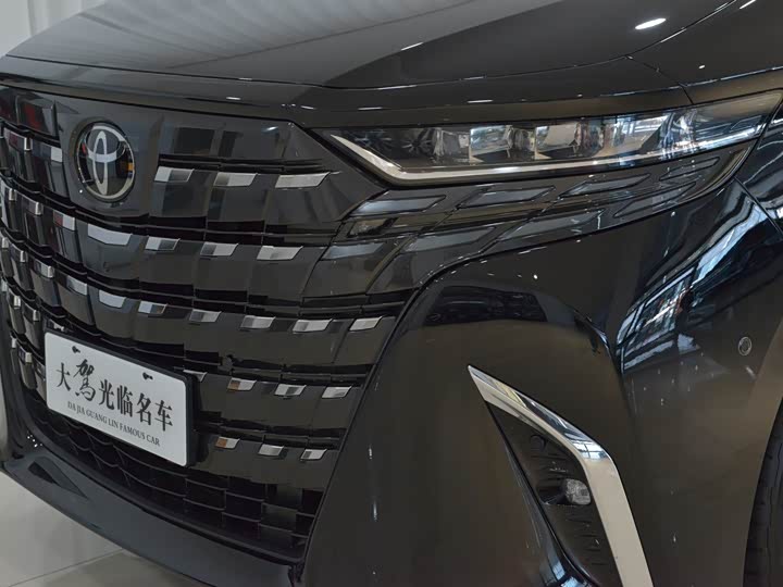 Фото 17 - Toyota Alphard