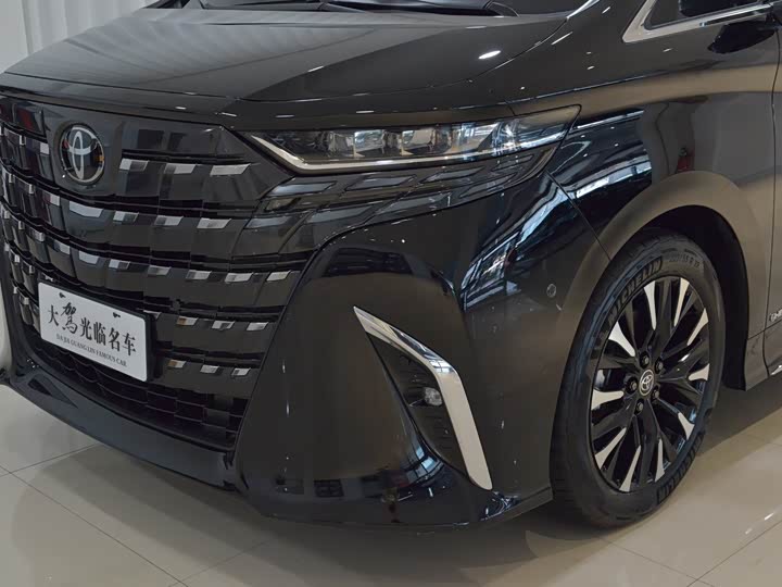 Фото 18 - Toyota Alphard