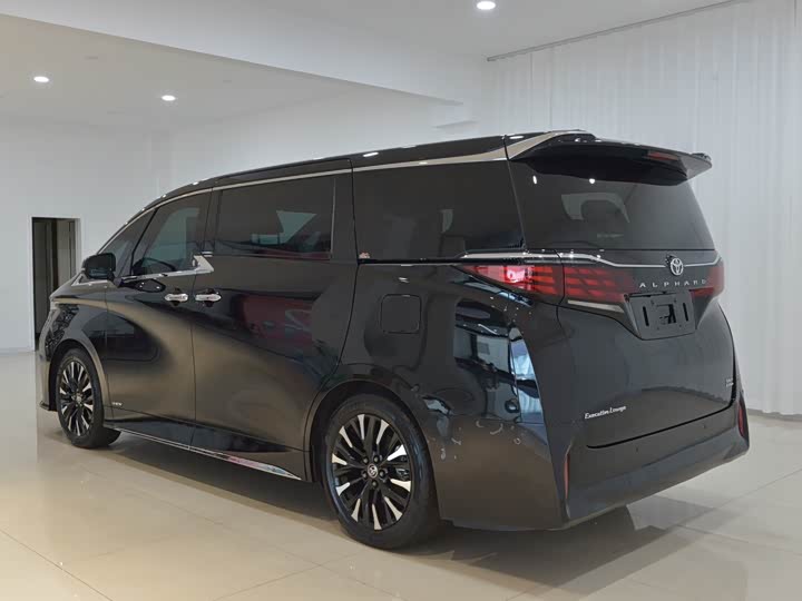 Фото 7 - Toyota Alphard