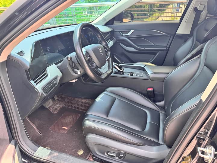 Фото 9 - Bestune B70