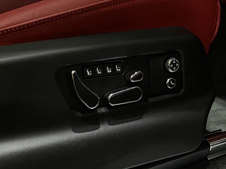 Фото 22 - Bentley Bentayga