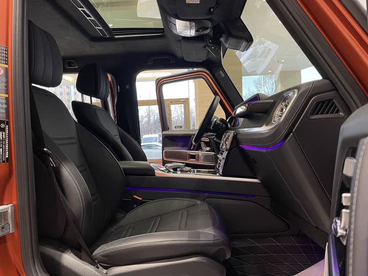 Фото 10 - Mercedes-Benz G-Class