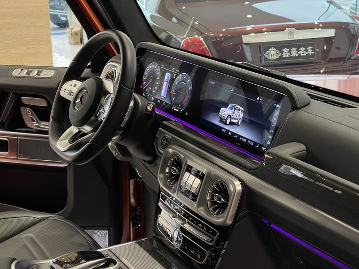 Фото 11 - Mercedes-Benz G-Class