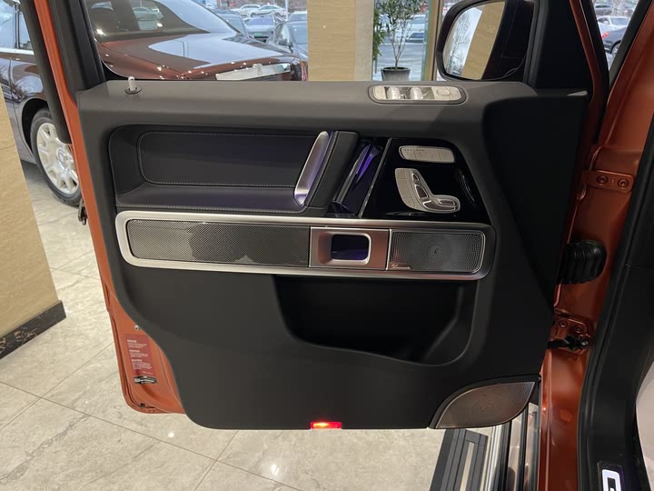 Фото 7 - Mercedes-Benz G-Class