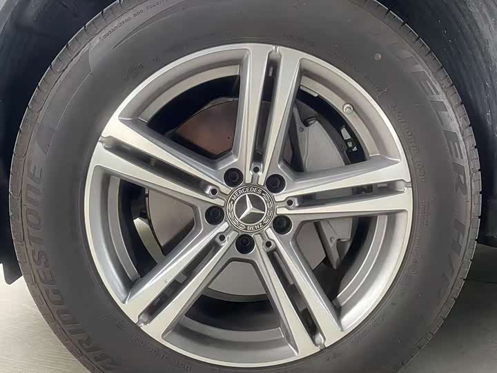 Фото 8 - Mercedes-Benz GLC-Class