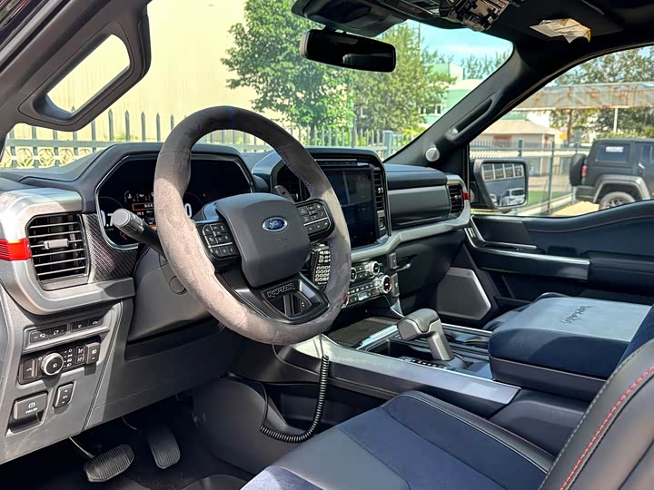 Фото 12 - Ford F-150 Raptor