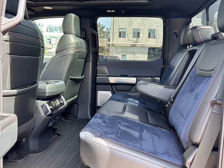 Фото 15 - Ford F-150 Raptor