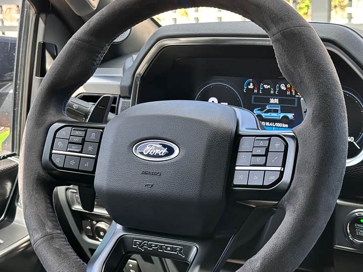 Фото 16 - Ford F-150 Raptor