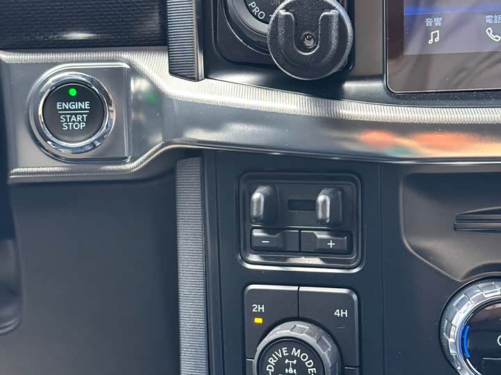 Фото 17 - Ford F-150 Raptor