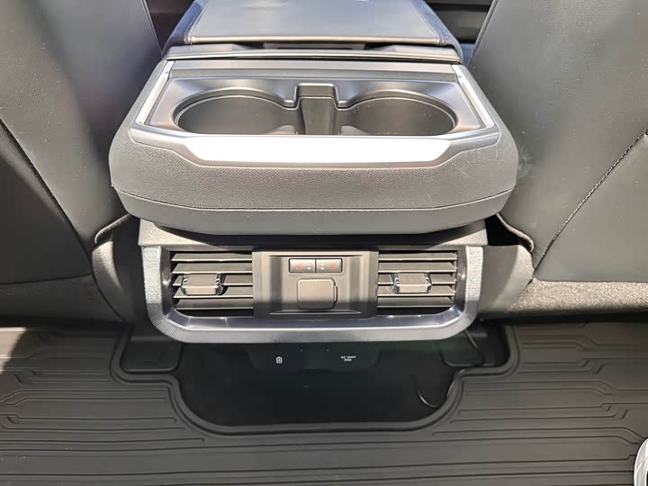 Фото 23 - Ford F-150 Raptor