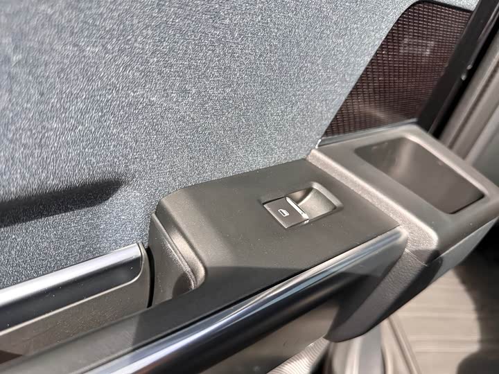 Фото 25 - Ford F-150 Raptor