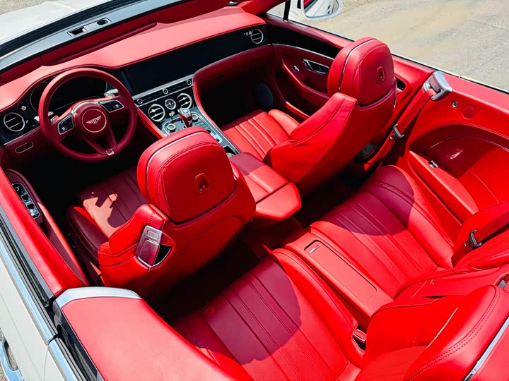 Фото 13 - Bentley Continental GT