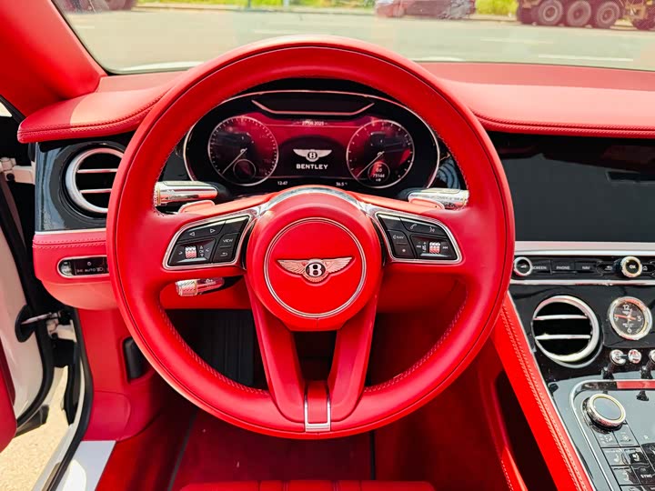 Фото 14 - Bentley Continental GT