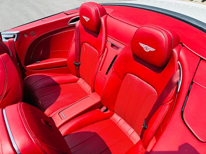 Фото 15 - Bentley Continental GT