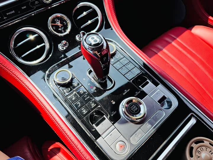 Фото 16 - Bentley Continental GT