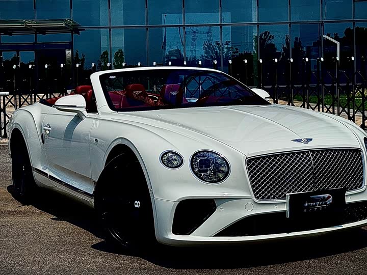 Фото 3 - Bentley Continental GT
