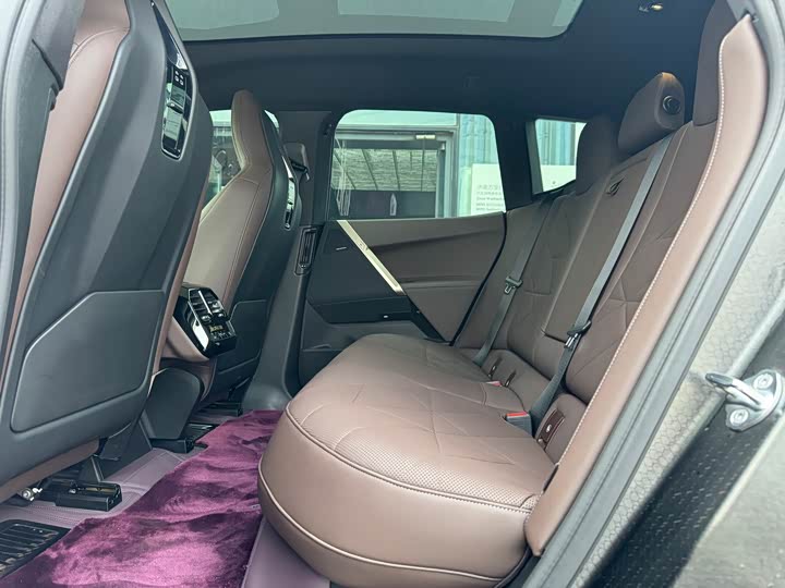 Фото 17 - BMW iX