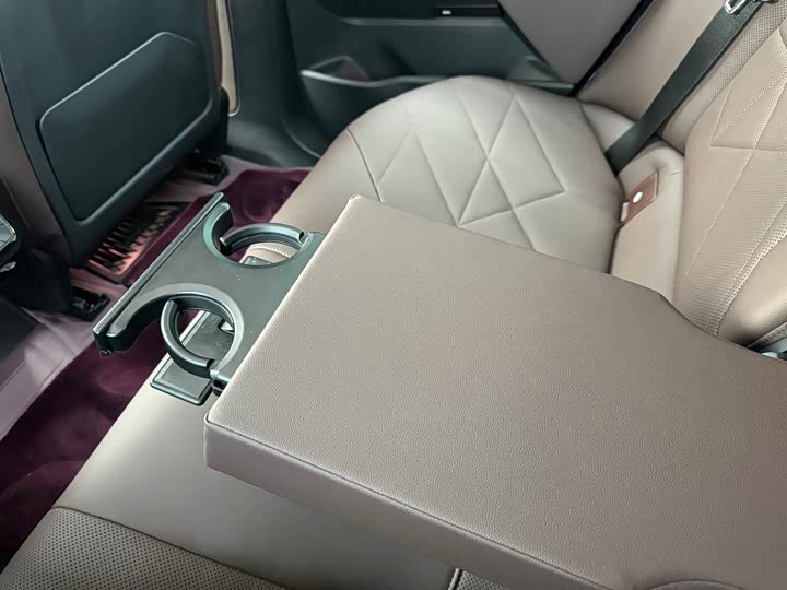 Фото 19 - BMW iX