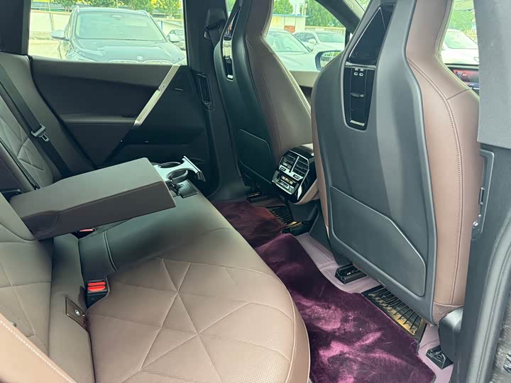 Фото 22 - BMW iX