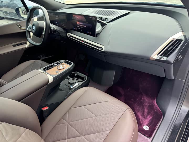 Фото 23 - BMW iX