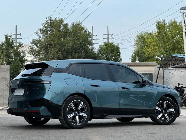 Фото 7 - BMW iX