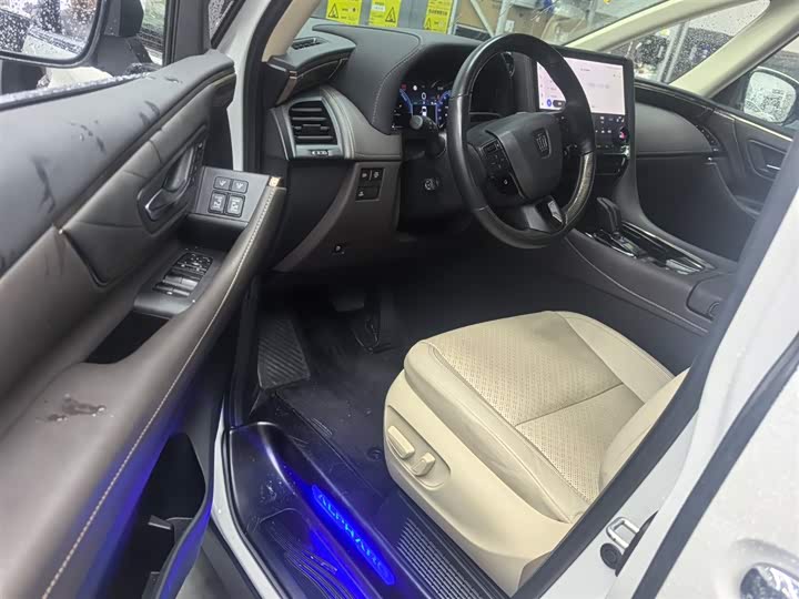 Фото 3 - Toyota Vellfire