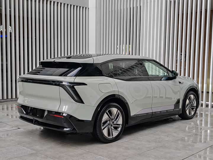 Фото 7 - HiPhi Y