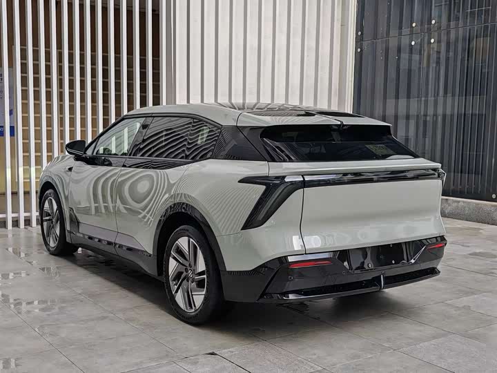 Фото 8 - HiPhi Y