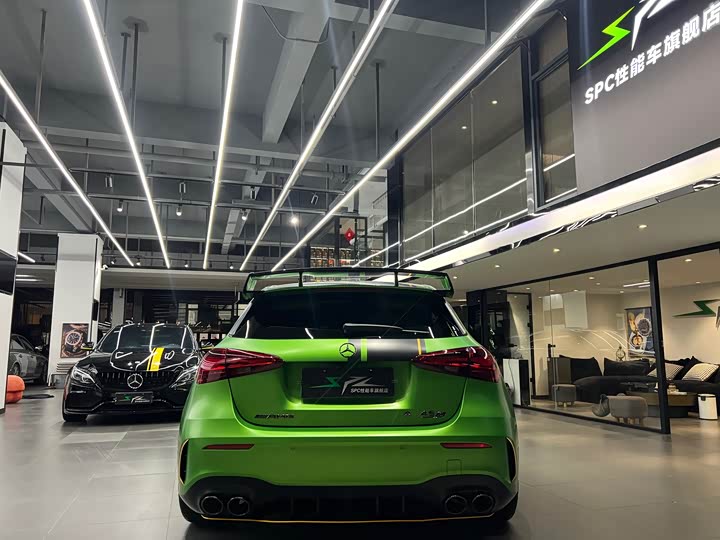 Фото 14 - Mercedes-Benz A-Class AMG