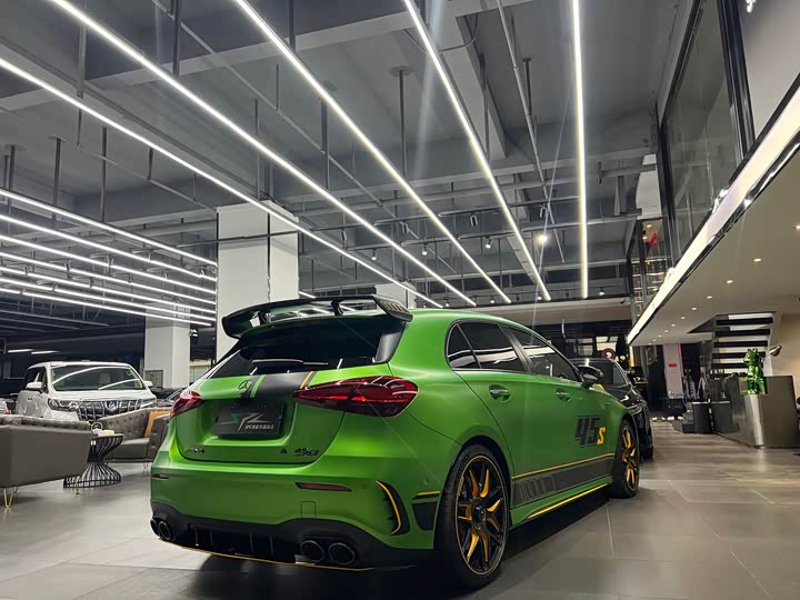 Фото 15 - Mercedes-Benz A-Class AMG